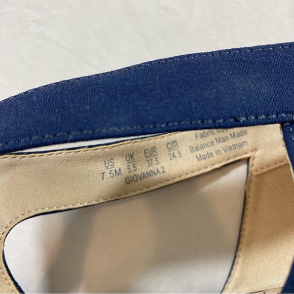 Life Stride Heels Navy Blue Giovanna 2 shoes women’s 7.5 back Zip Cut out Pumps - Picture 3 of 8